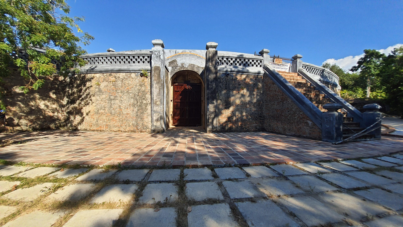 Hổ Quyền - đấu trường voi và hổ độc nhất vô nhị trên thế giới Hổ Quyền - đấu trường voi và hổ độc nhất vô nhị trên thế giới