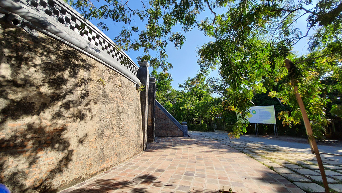 Di tích Hổ Quyền trong giai đoạn trùng tu, tôn tạo, nhằm phát huy giá trị và khai thác hiệu quả cho mục đích phát triển du lịch Di tích Hổ Quyền trong giai đoạn trùng tu, tôn tạo, nhằm phát huy giá trị và khai thác hiệu quả cho mục đích phát triển du lịch