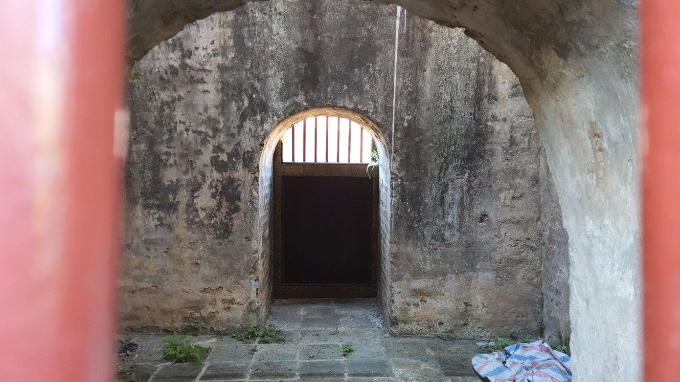 Dấu tích những khu nhốt hổ đấu trước khi thả ra tử chiến với voi Dấu tích những khu nhốt hổ đấu trước khi thả ra tử chiến với voi