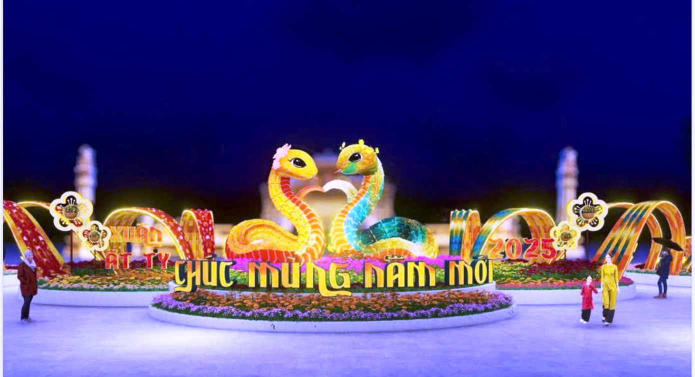 Cặp linh vật rắn được thiết kế, tạo hình lấy cảm hứng dựa trên hình ảnh “Nhiêm xà” khắc trên bảo vật Cửu đỉnh. Ảnh phối cảnh Cặp linh vật rắn được thiết kế, tạo hình lấy cảm hứng dựa trên hình ảnh “Nhiêm xà” khắc trên bảo vật Cửu đỉnh. Ảnh phối cảnh