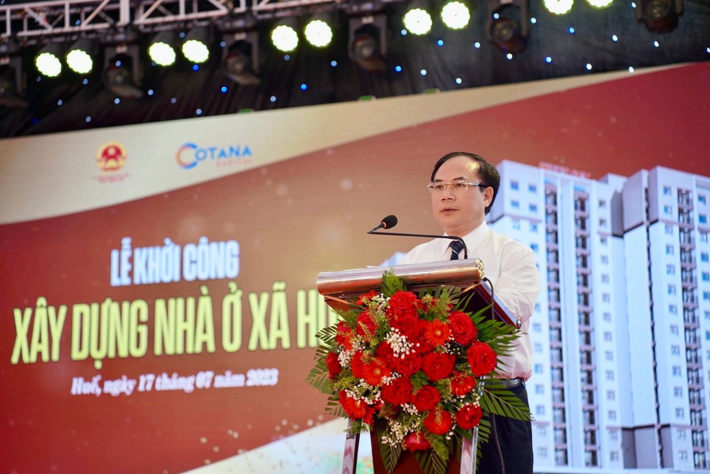 Theo Thứ trưởng Bộ Xây dựng Nguyễn Văn Sinh, chính sách về nhà ở, nhất là nhà ở xã hội được Đảng, Quốc hội, Chính phủ rất quan tâm nhằm hỗ trợ cho các đối tượng khó khăn về nhà ở.