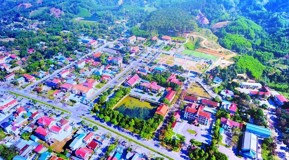 Một góc trung tâm huyện miền núi A Lưới nhìn từ trên cao. Ảnh: VP UBND huyện A Lưới