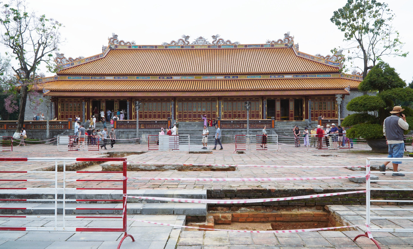 Khai quật khảo cổ di tích Đại Cung môn - Đại nội Huế. Ảnh: Sơn Thùy. Khai quật khảo cổ di tích Đại Cung môn - Đại nội Huế. Ảnh: Sơn Thùy.