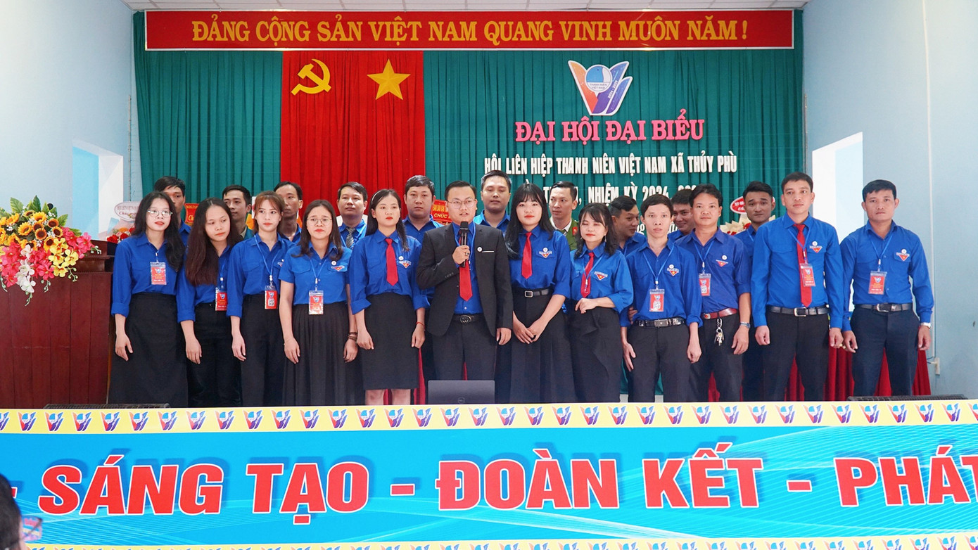 Ra mắt Ủy viên Ủy ban Hội LHTN Việt Nam xã Thủy Phù lần thứ VI.