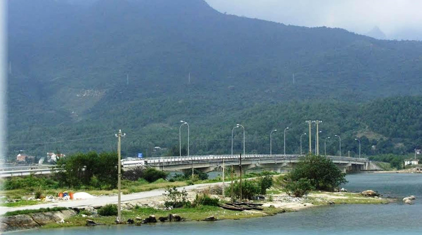 Đoạn đường dẫn lên đèo Hải Vân là nơi xảy ra vụ hỗn chiến. Ảnh: Trung tâm VH-TT Phú Lộc Đoạn đường dẫn lên đèo Hải Vân là nơi xảy ra vụ hỗn chiến. Ảnh: Trung tâm VH-TT Phú Lộc