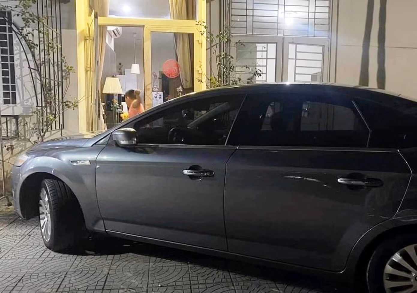 Lãnh đạo Sở Nội vụ TT-Huế cho biết, sẽ xem xét, xử lý phù hợp vụ việc, mức sai phạm đến đâu sẽ xử lý đến đó, không bao che Lãnh đạo Sở Nội vụ TT-Huế cho biết, sẽ xem xét, xử lý phù hợp vụ việc, mức sai phạm đến đâu sẽ xử lý đến đó, không bao che