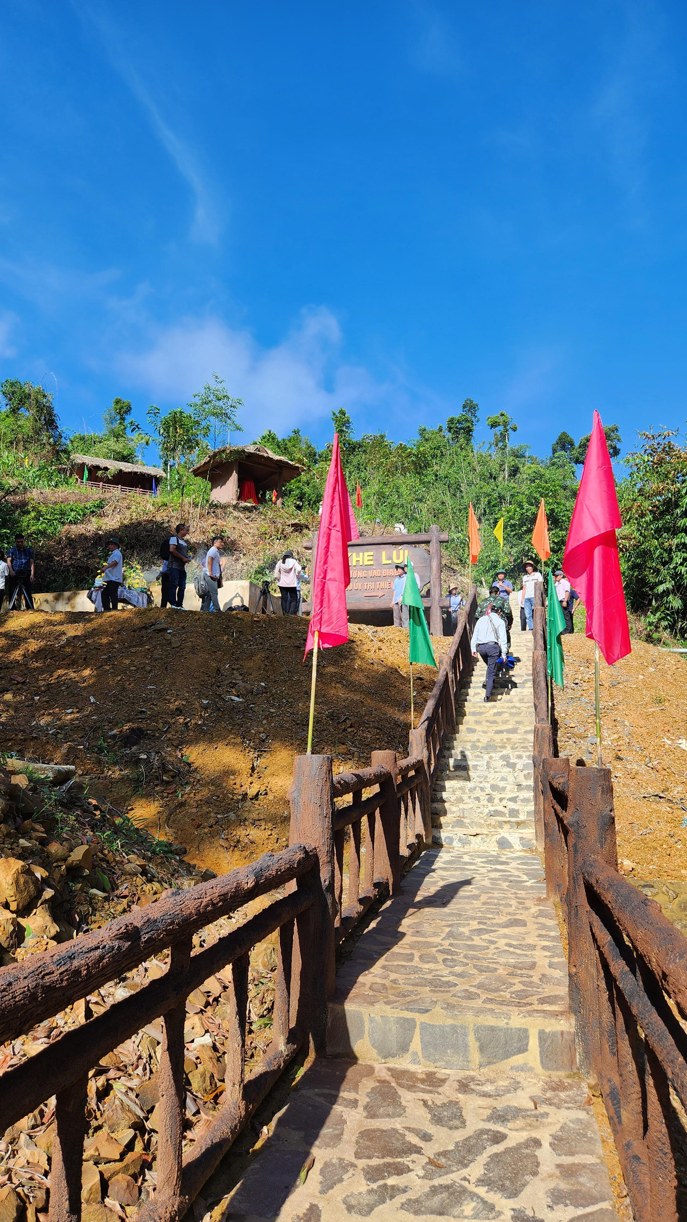 Để bảo tồn và phát huy giá trị di tích Địa đạo Khu ủy Trị Thiên Huế nhằm phục vụ du khách đến tham quan, nghiên cứu, UBND tỉnh TT-Huế đã phê duyệt dự án bảo tồn, phát huy khu chứng tích, với kinh phí hơn 6 tỷ đồng, gồm nhiều hạng mục. Để bảo tồn và phát huy giá trị di tích Địa đạo Khu ủy Trị Thiên Huế nhằm phục vụ du khách đến tham quan, nghiên cứu, UBND tỉnh TT-Huế đã phê duyệt dự án bảo tồn, phát huy khu chứng tích, với kinh phí hơn 6 tỷ đồng, gồm nhiều hạng mục.