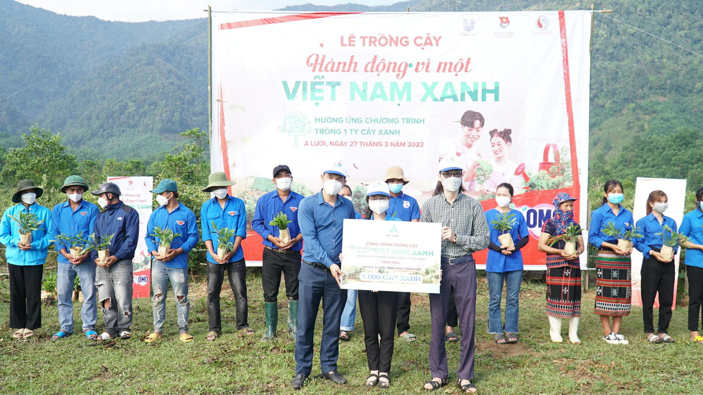 Chương trình trồng cây “Hành động vì một Việt Nam xanh”, trao tặng 70.000 cây xanh được triển khai tại huyện vùng cao biên giới A Lưới, tỉnh TT-Huế