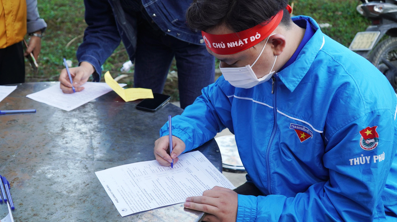 Đăng ký thủ tục hiến máu