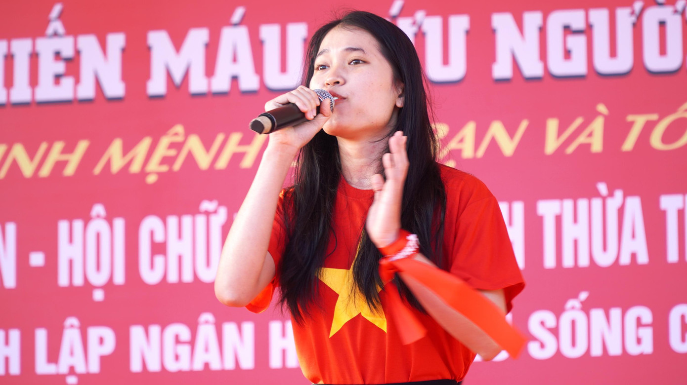 Tưng bừng văn nghệ chào mừng