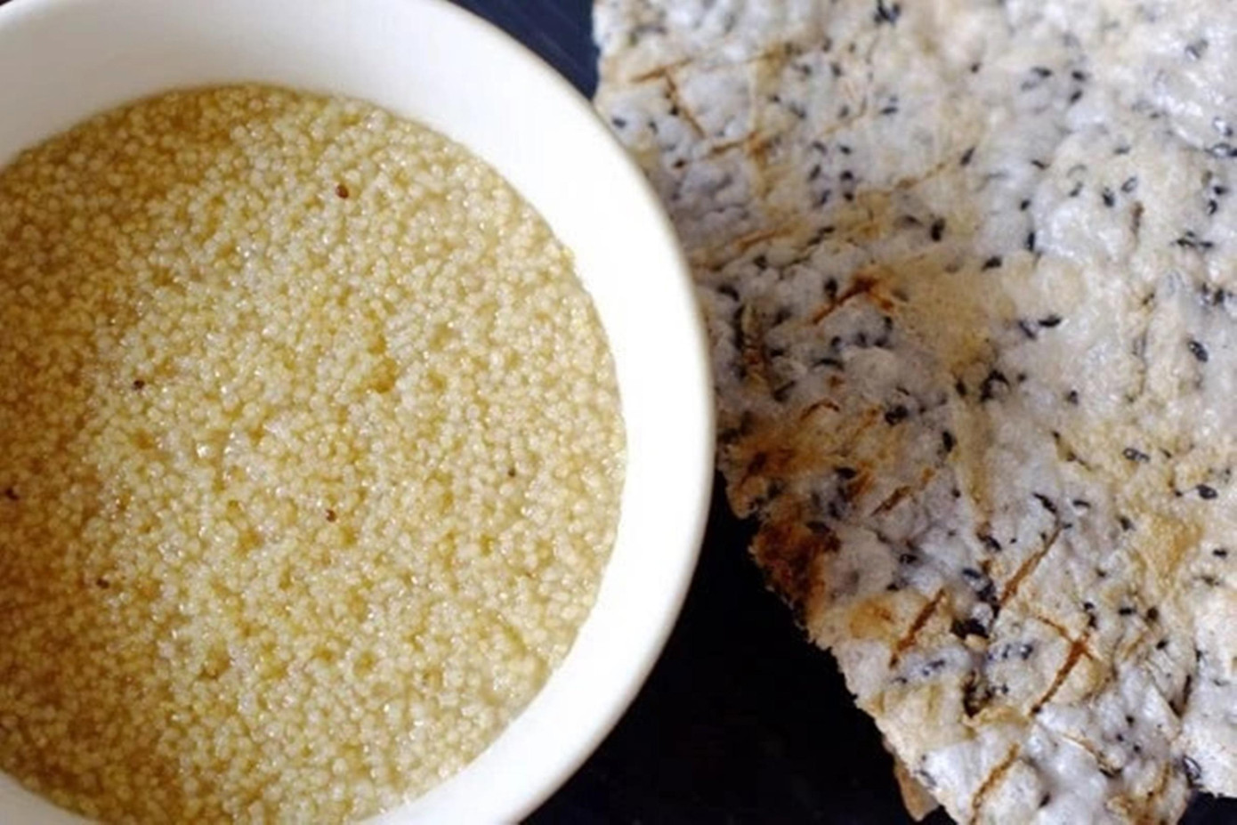 Chè kê dùng kèm với bánh tráng nướng là món không thể thiếu trong mâm cỗ Tết Đoan Ngọ của người dân Huế Chè kê dùng kèm với bánh tráng nướng là món không thể thiếu trong mâm cỗ Tết Đoan Ngọ của người dân Huế