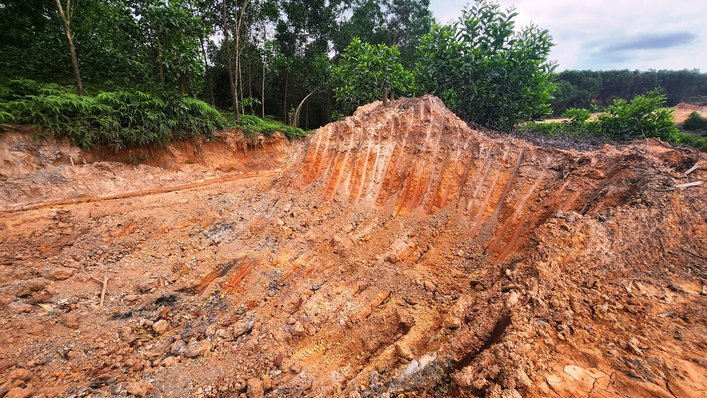 Tại địa bàn TT-Huế vẫn còn tình trạng doanh nghiệp vi phạm các quy định pháp luật về khai thác mỏ khoáng sản làm vật liệu san lấp.