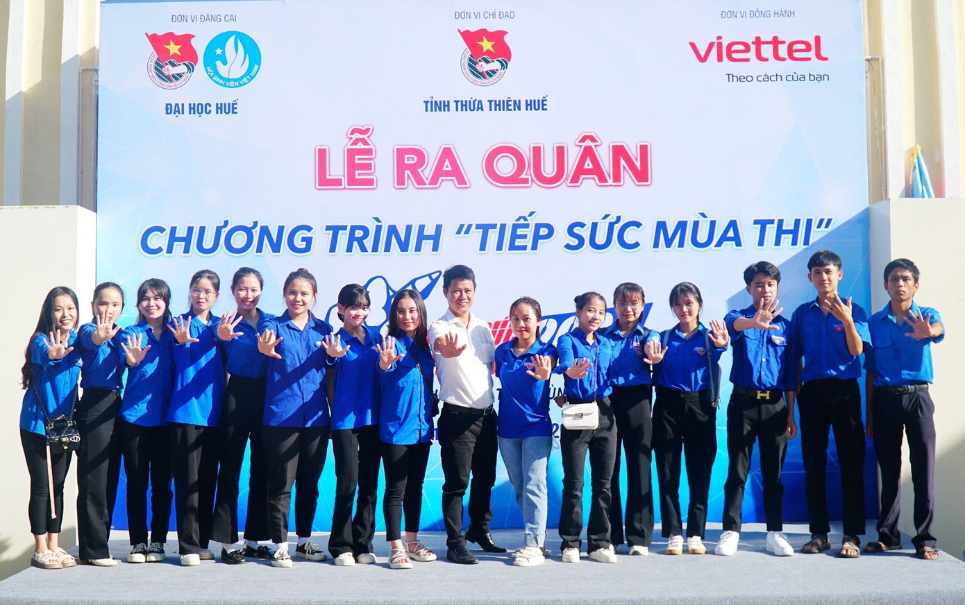 Chương trình Tiếp sức mùa thi năm nay tại TT-Huế kéo dài từ tháng 5 đến tháng 10, với sự tham gia của hàng trăm đoàn viên, thanh niên, sinh viên.