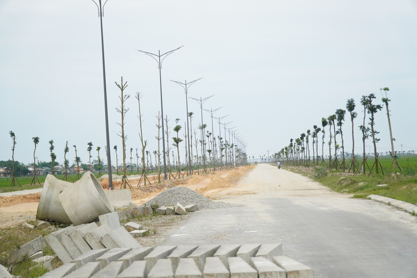 Dự án sử dụng nguồn ngân sách Trung ương hỗ trợ có mục tiêu thuộc Chương trình mục tiêu Phát triển kinh tế - xã hội các vùng theo Quyết định số 40/2015/QĐ-TTg ngày 14/9/2015 của Thủ tướng Chính phủ, với tổng trị giá đầu tư 195,821 tỷ đồng. Dự án sử dụng nguồn ngân sách Trung ương hỗ trợ có mục tiêu thuộc Chương trình mục tiêu Phát triển kinh tế - xã hội các vùng theo Quyết định số 40/2015/QĐ-TTg ngày 14/9/2015 của Thủ tướng Chính phủ, với tổng trị giá đầu tư 195,821 tỷ đồng.