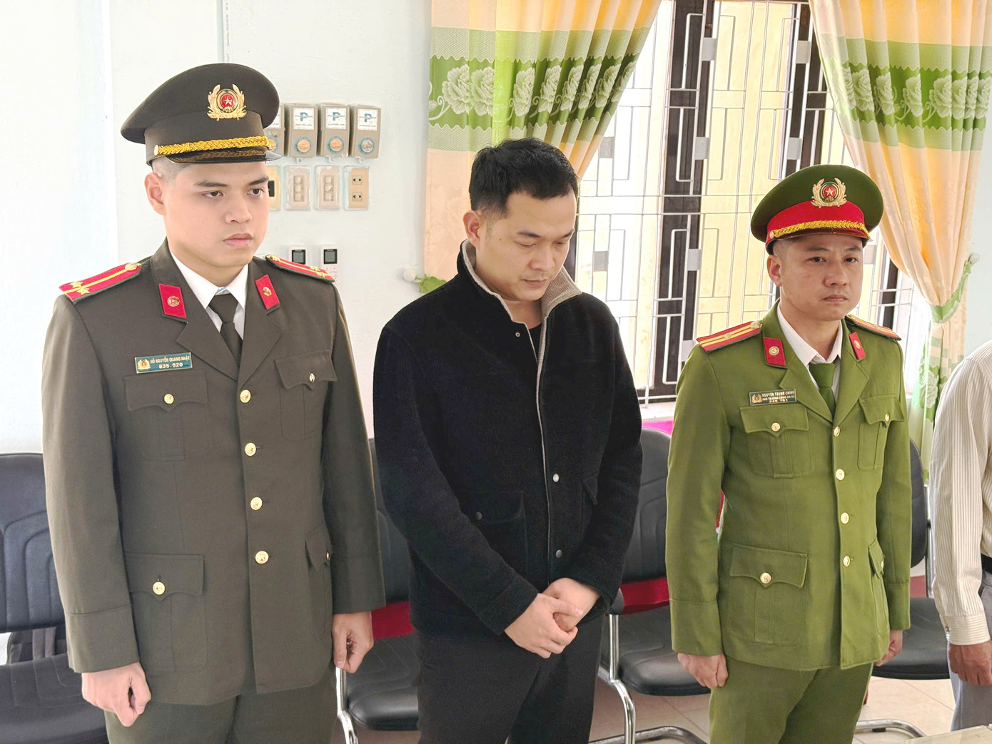 Đối tượng Hoàng Trung Nghĩa. Đối tượng Hoàng Trung Nghĩa.