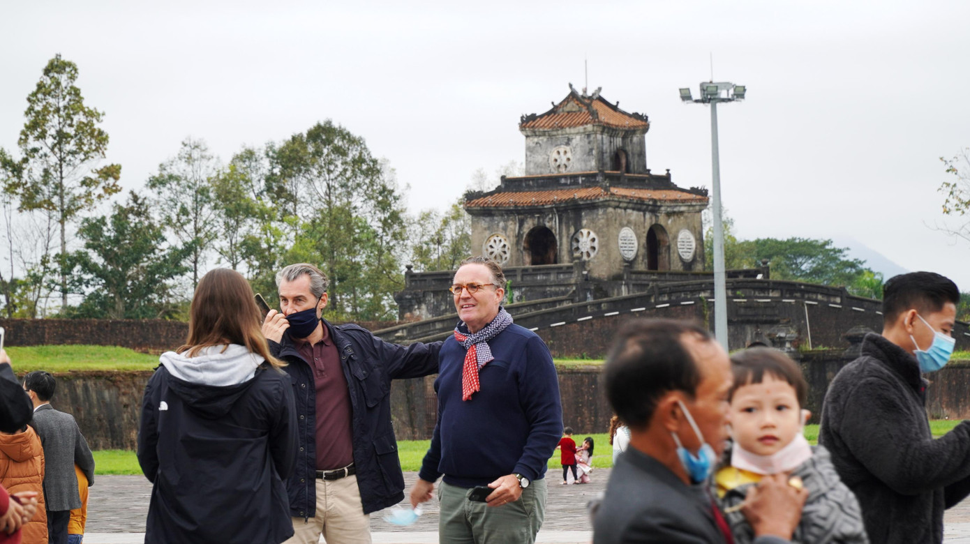Những vị khách Tây hiếm hoi tham quan Di tích Huế ngày đầu năm mới Nhâm Dần 2022