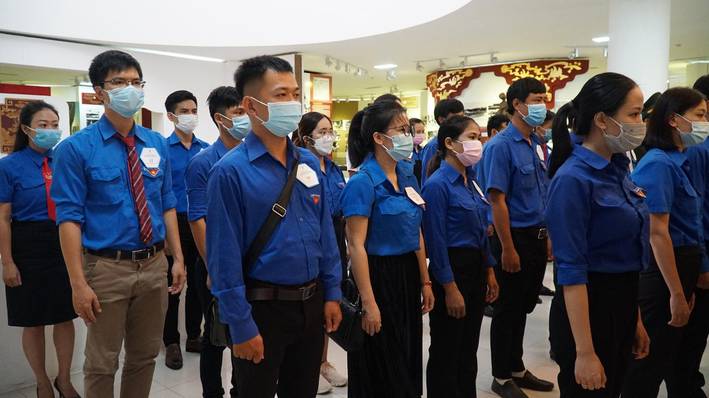 Đông đảo ĐVTN tham dự chương trình Đông đảo ĐVTN tham dự chương trình