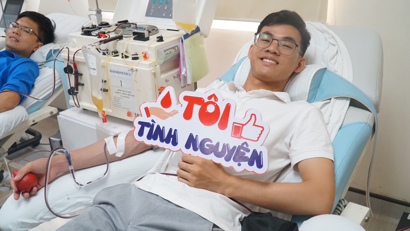 Hiến tiểu cầu cho các em bệnh nhi được phẫu thuật tim miễn phí.