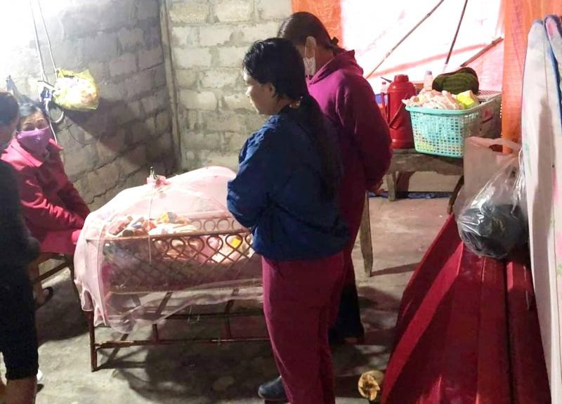 Chị P. mất đi để lại đứa con nhỏ mới 2 tháng tuổi. Ảnh: CTV