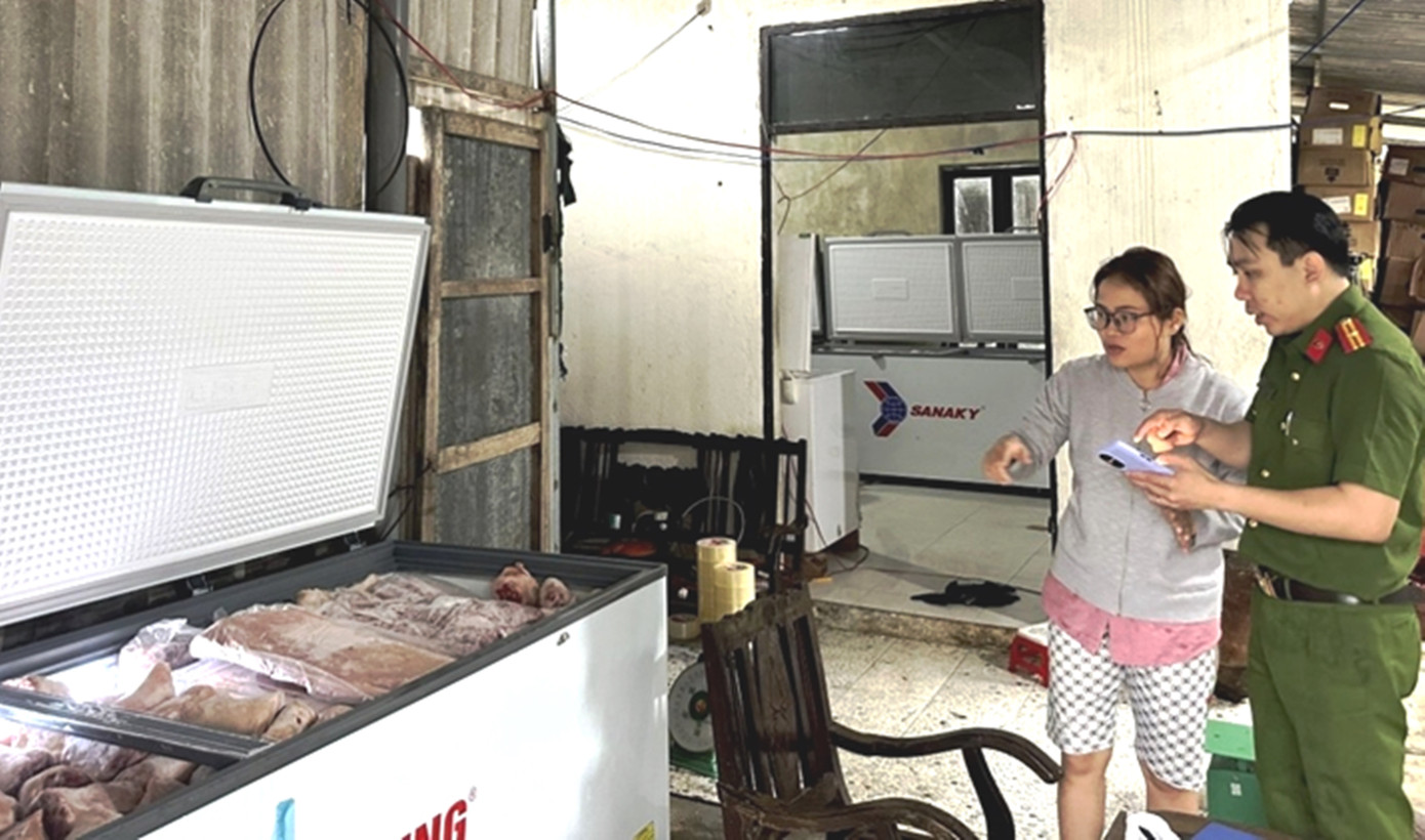 Số hàng này được chủ cơ sở kinh doanh khai nhận có nguồn gốc từ Nga, Ấn Độ, nhưng không kèm hóa đơn, chứng từ hợp pháp. (Ảnh: CACC) Số hàng này được chủ cơ sở kinh doanh khai nhận có nguồn gốc từ Nga, Ấn Độ, nhưng không kèm hóa đơn, chứng từ hợp pháp. (Ảnh: CACC)