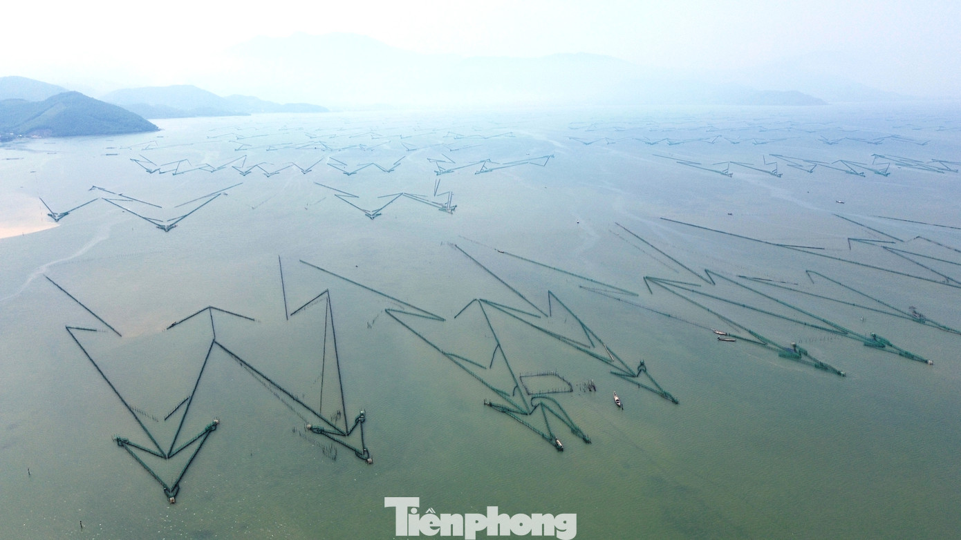 Đến nay, tuy đời sống một bộ phận nhân dân vẫn còn khó khăn, việc huy động nguồn lực đầu tư xây dựng các công trình còn hạn chế, Lộc Bình đang nỗ lực đẩy mạnh ứng dụng khoa học kỹ thuật vào sản xuất, phát triển bền vững ngành nông - lâm nghiệp, khuyến khích các mô hình kinh tế hợp tác và kinh tế tư nhân; chú trọng bảo vệ môi trường, phòng chống thiên tai để đảm bảo đời sống người dân ngày càng ổn định.