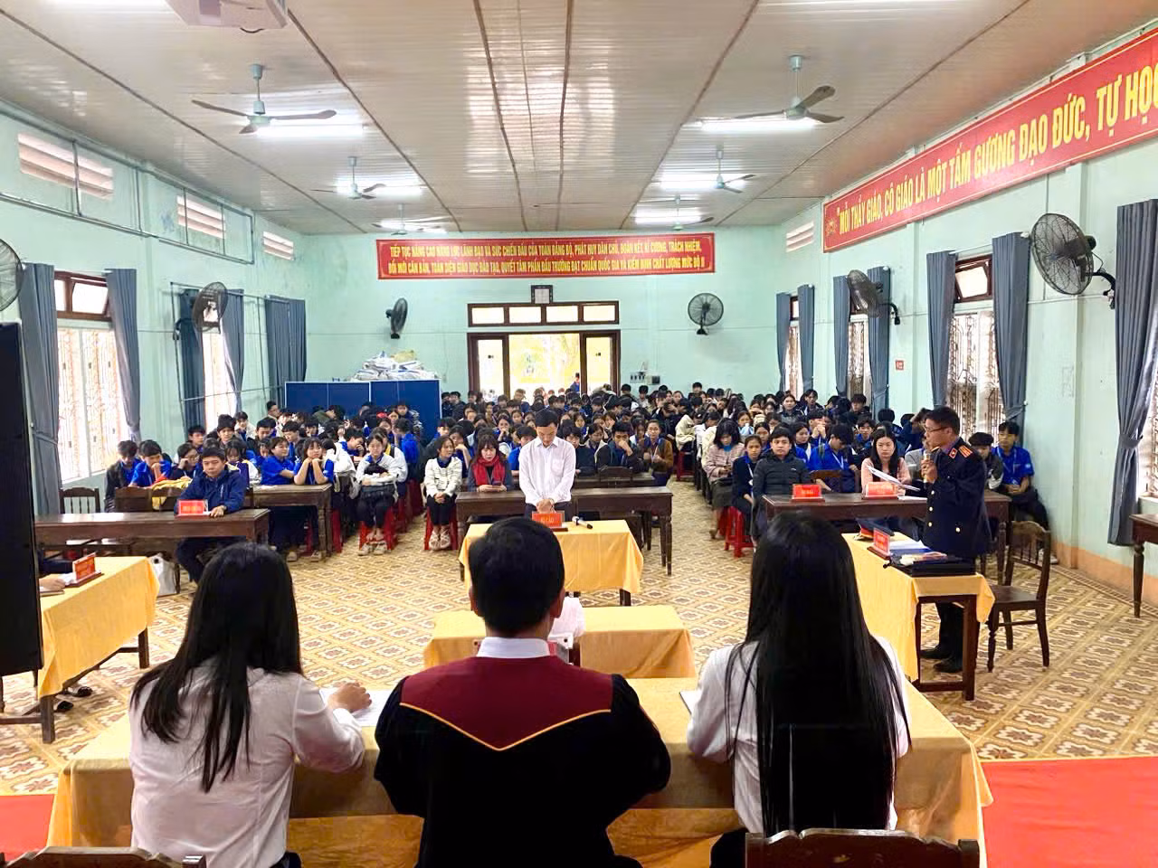 Tổ chức phiên tòa giả định tuyên truyền pháp luật cho đoàn viên, thanh niên.