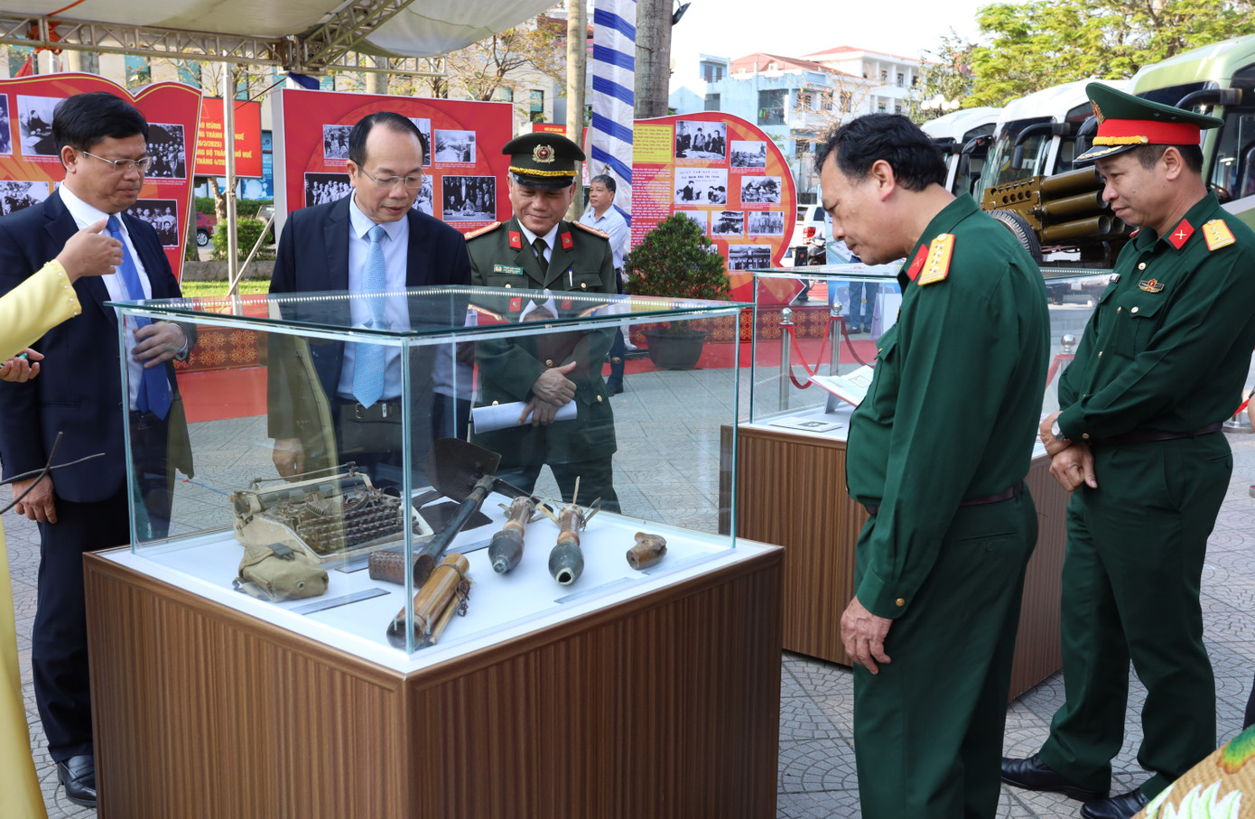 Vừa ôn lại quá khứ hào hùng, trưng bày chuyên đề lần này còn truyền cảm hứng về một thành phố Huế ngày càng phát triển hiện đại, văn minh. Đây là cơ hội để mỗi người dân Huế tự hào về lịch sử, đồng thời chung tay xây dựng quê hương không ngừng phát triển bền vững trong tương lai.