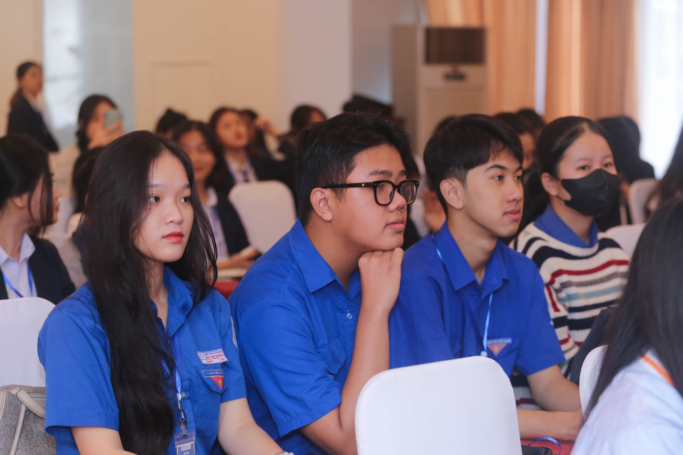 Những người trẻ tại Huế có dịp lắng nghe và chia sẻ những ý tưởng thúc đẩy phát triển đô thị bền vững. Những người trẻ tại Huế có dịp lắng nghe và chia sẻ những ý tưởng thúc đẩy phát triển đô thị bền vững.