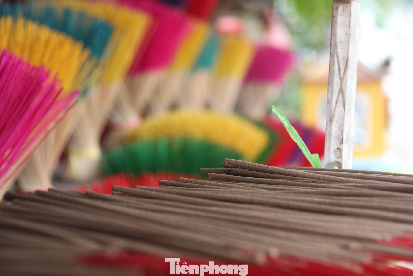 Cuối năm 2021 vừa qua, làng nghề hương trầm Thủy Xuân đã được UBND tỉnh TT-Huế công nhận là nghề truyền thống của tỉnh. Sản phẩm hương trầm Thủy Xuân không chỉ phục vụ nhu cầu nội tỉnh mà hiện còn vươn xa đến nhiều tỉnh, thành trong cả nước như TPHCM, Hà Nội, Đà Nẵng và xuất khẩu ra nước ngoài.