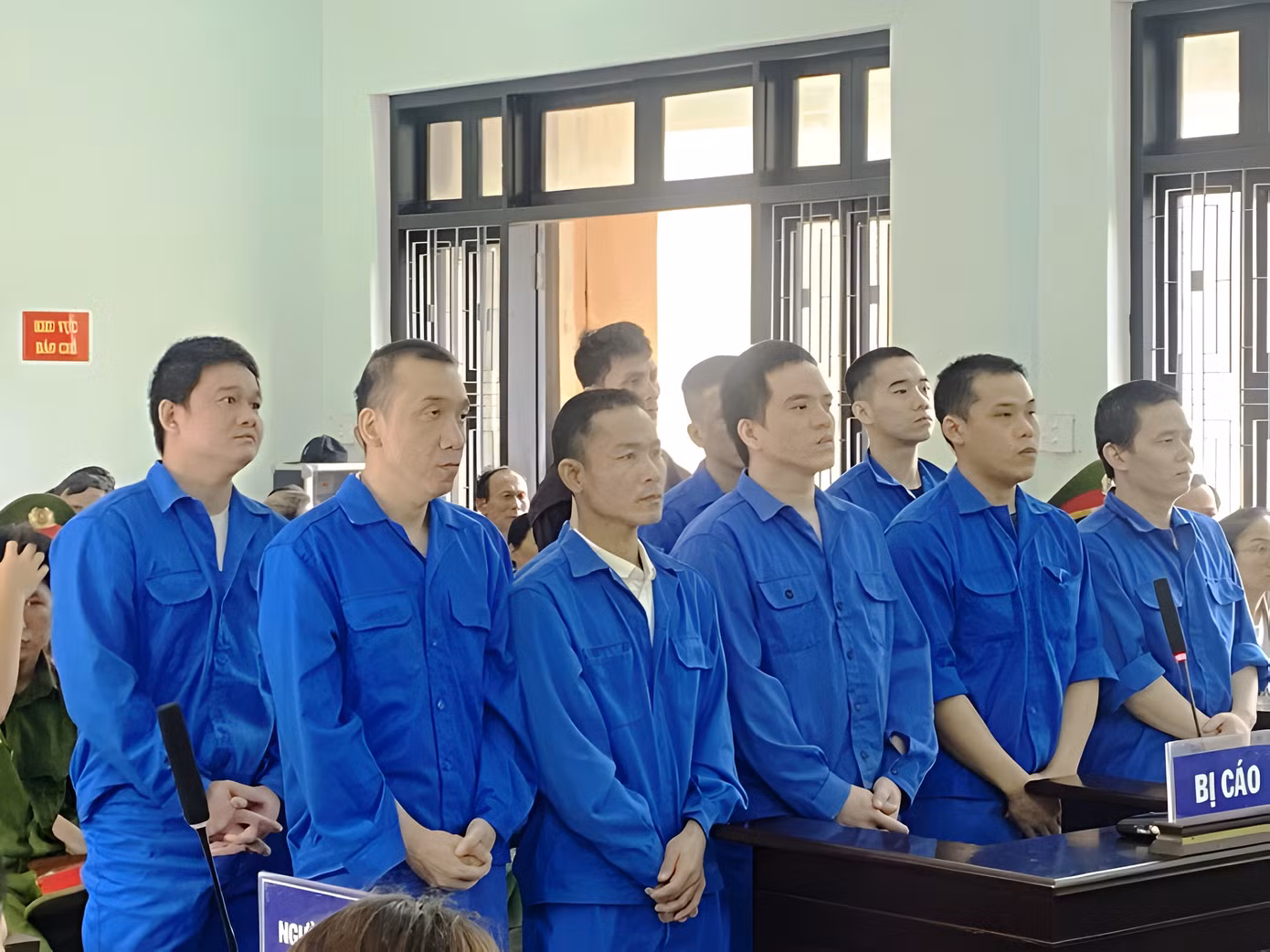 Các bị cáo trong vụ hỗn chiến dưới chân đèo Hải Vân. Các bị cáo trong vụ hỗn chiến dưới chân đèo Hải Vân.