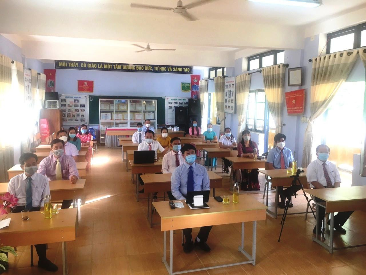 Sáng nay, 57/63 tỉnh, thành khai giảng năm học đặc biệt trong lịch sử giáo dục ảnh 39 Sáng nay, 57/63 tỉnh, thành khai giảng năm học đặc biệt trong lịch sử giáo dục ảnh 39