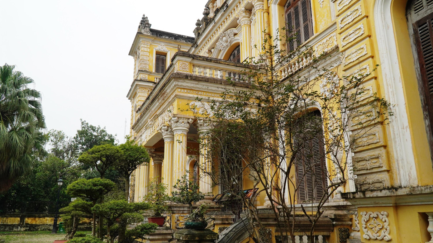 Sau Cách mạng tháng Tám 1945, cung An Định là nơi gia đình cựu hoàng Bảo Đại chuyển về sinh sống sau khi rời khỏi Hoàng cung. Sau năm 1954, chính quyền Ngô Đình Diệm đã tịch thu cung An Định. Sau năm 1975, Đức Từ Cung (mẹ vua Bảo Đại) đã hiến cung An Định cho chính quyền cách mạng.