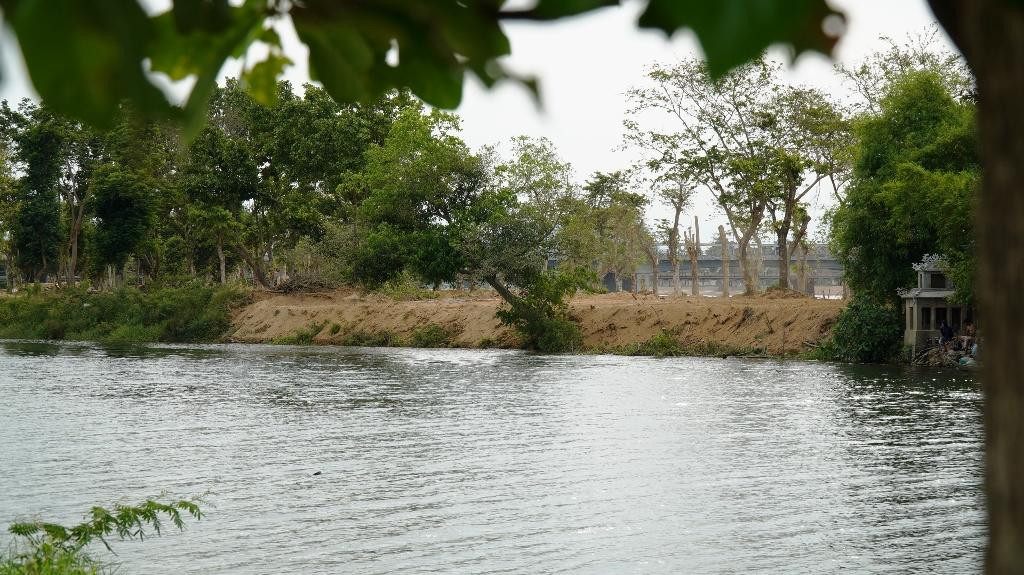 Nơi đây hiện còn một số dấu tích xưa, nơi từng là khu vườn Ngự dưới triều Nguyễn.