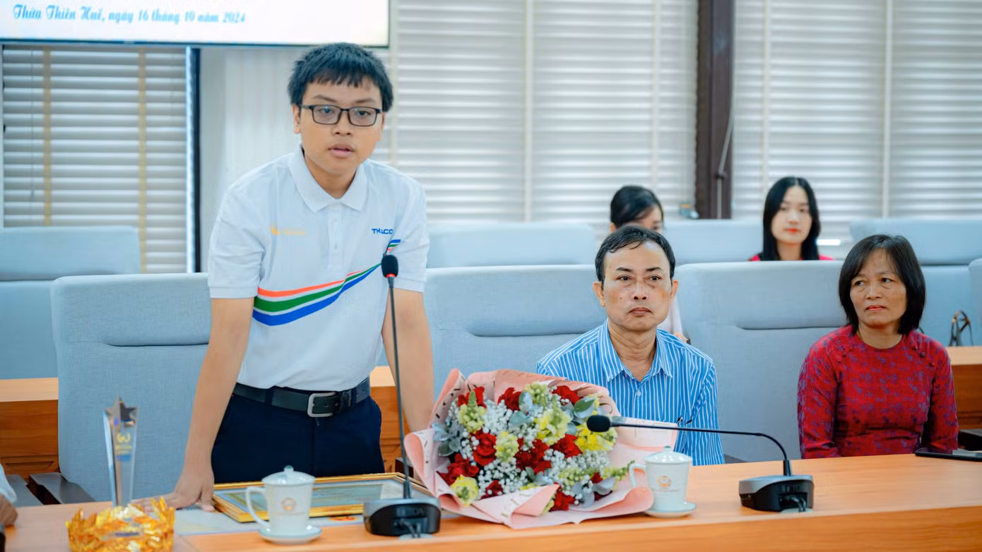 Võ Quang Phú Đức cảm ơn sự quan tâm của nhà trường, ngành giáo dục, chính quyền địa phương và chia sẻ ước mơ, hoài bão tương lai.