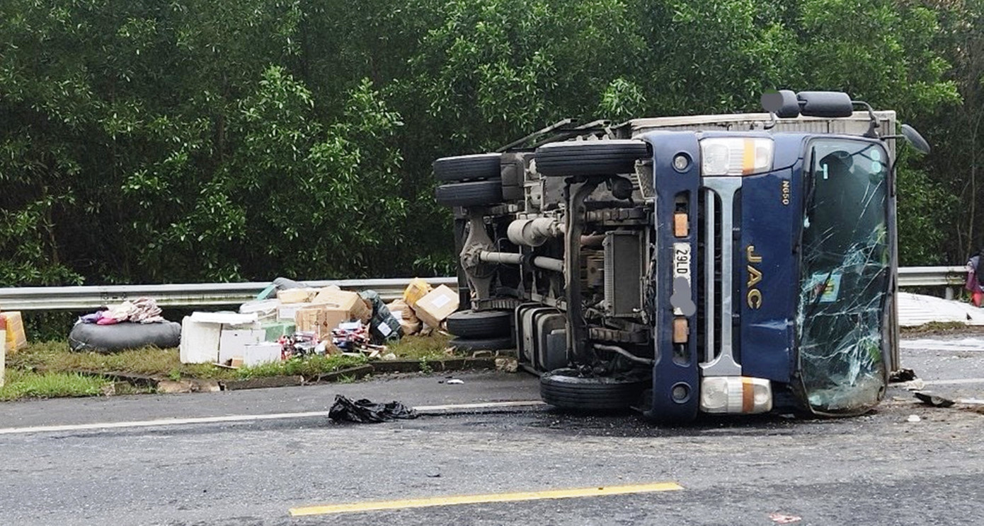 Cả hai vụ tai nạn không gây thiệt hại về người. Ảnh: CTV