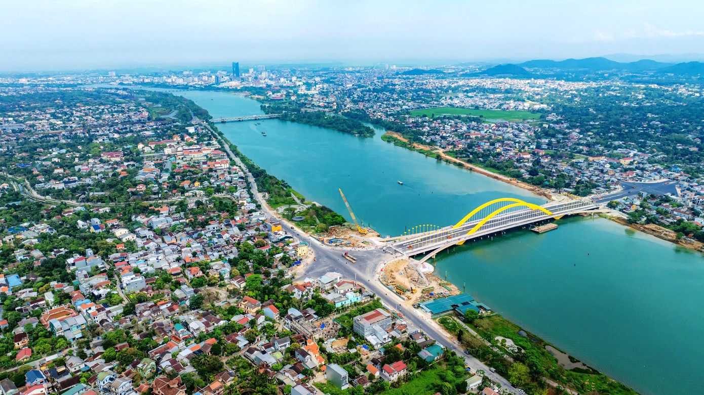 Khi hoàn thành, nơi đây được kỳ vọng sẽ trở thành một điểm nhấn tham quan du lịch không thể bỏ qua, đặc biệt là khi màn đêm buông xuống, những chiếc lọng vàng rực sáng, hòa vào ánh điện trang trí lung linh giữa sông Hương hư ảo, tái hiện nên vẻ đẹp cao quý của một thời vàng son.