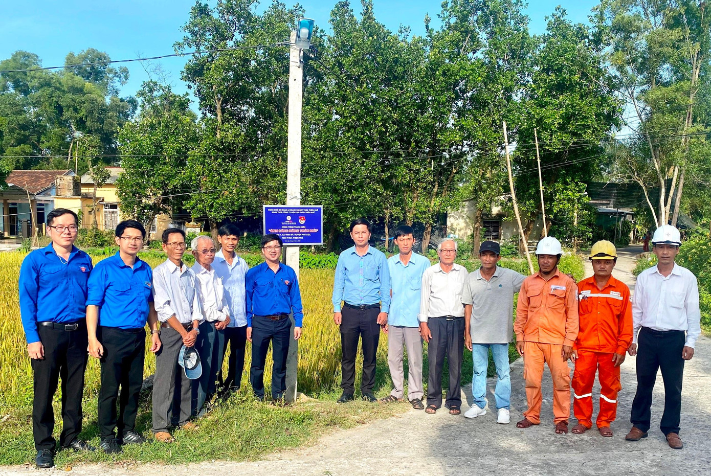 Trong 6 tháng đầu năm, tuổi trẻ toàn tỉnh TT-Huế đã thực hiện mới và sửa chữa hơn 11,5 km công trình Ánh sáng đường quê, Ánh sáng nông thôn mới