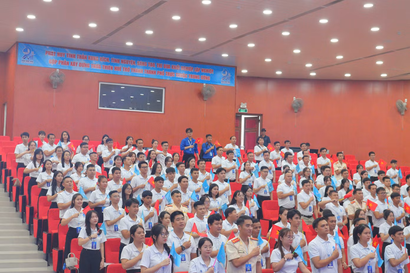 Đại hội diễn ra trong không khí dân chủ. Đại hội diễn ra trong không khí dân chủ.