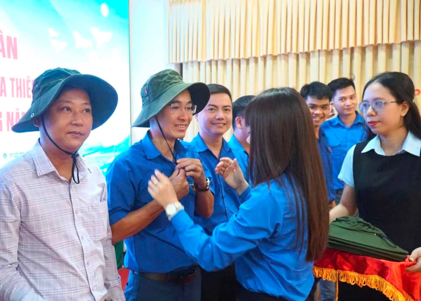 Hành trình năm nay diễn ra tại huyện đảo Lý Sơn (tỉnh Quảng Ngãi) từ ngày 27 đến 29/6. Hành trình năm nay diễn ra tại huyện đảo Lý Sơn (tỉnh Quảng Ngãi) từ ngày 27 đến 29/6.