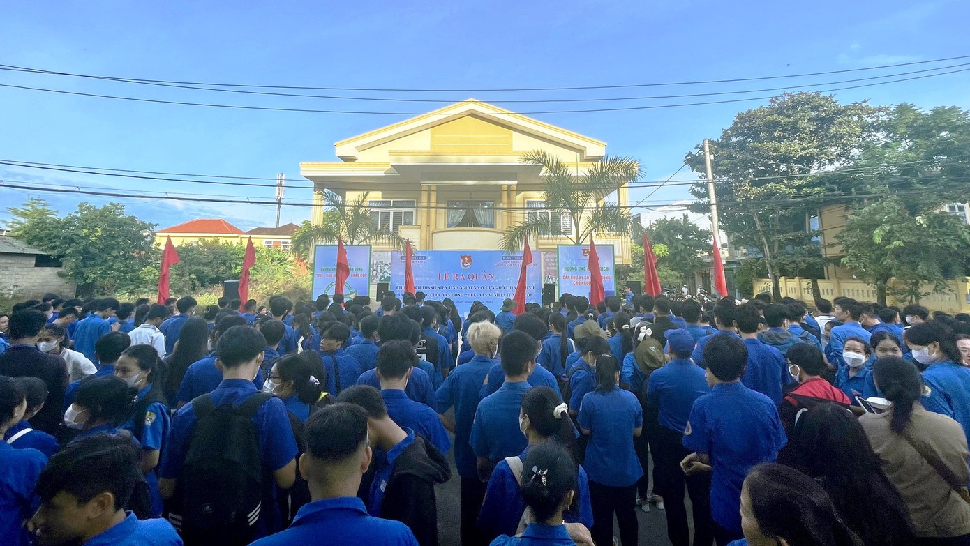 Hơn 500 ĐVTN hưởng ứng chiến dịch. Ảnh: TĐH