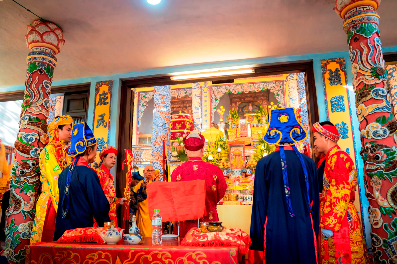 Lễ hội bắt đầu vào sáng 23/8 tại Thánh đường Thiên Tiên Thánh giáo (352 Chi Lăng, TP Huế). Tại đây, rất đông thánh đồng, đạo hữu cùng người dân, du khách thập phương cùng tham gia nghi lễ, tiến hành lễ cáo. (Ảnh: Đình Hoàng) Lễ hội bắt đầu vào sáng 23/8 tại Thánh đường Thiên Tiên Thánh giáo (352 Chi Lăng, TP Huế). Tại đây, rất đông thánh đồng, đạo hữu cùng người dân, du khách thập phương cùng tham gia nghi lễ, tiến hành lễ cáo. (Ảnh: Đình Hoàng)