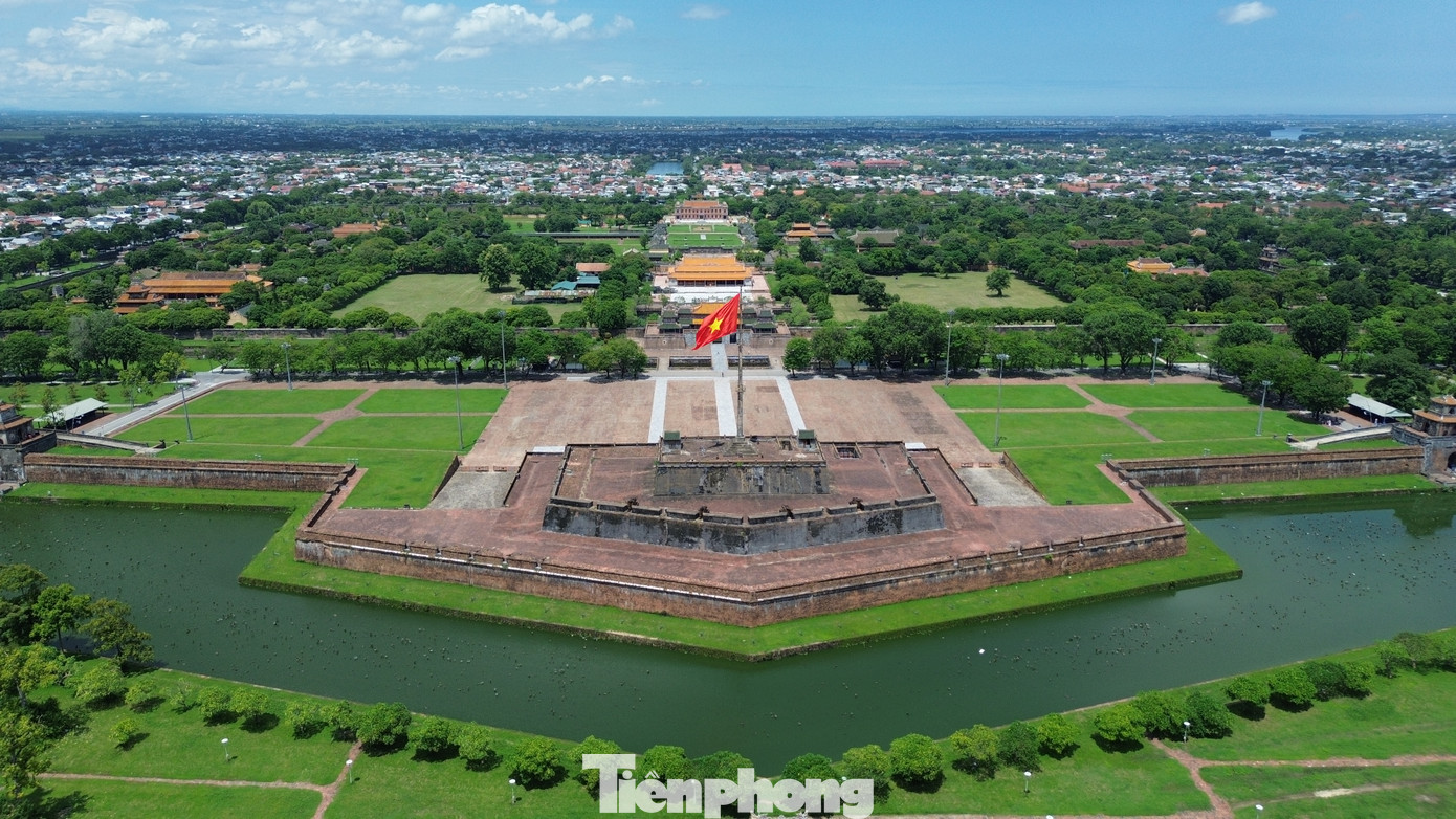 Đây là lần thứ 7, một điểm cầu truyền hình chung kết Đường lên đỉnh Olympia được tổ chức tại Huế. Đây là lần thứ 7, một điểm cầu truyền hình chung kết Đường lên đỉnh Olympia được tổ chức tại Huế.