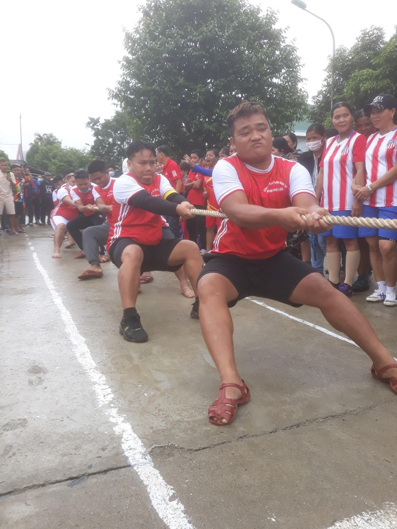 Sôi nổi các hoạt động thi đấu thể thao