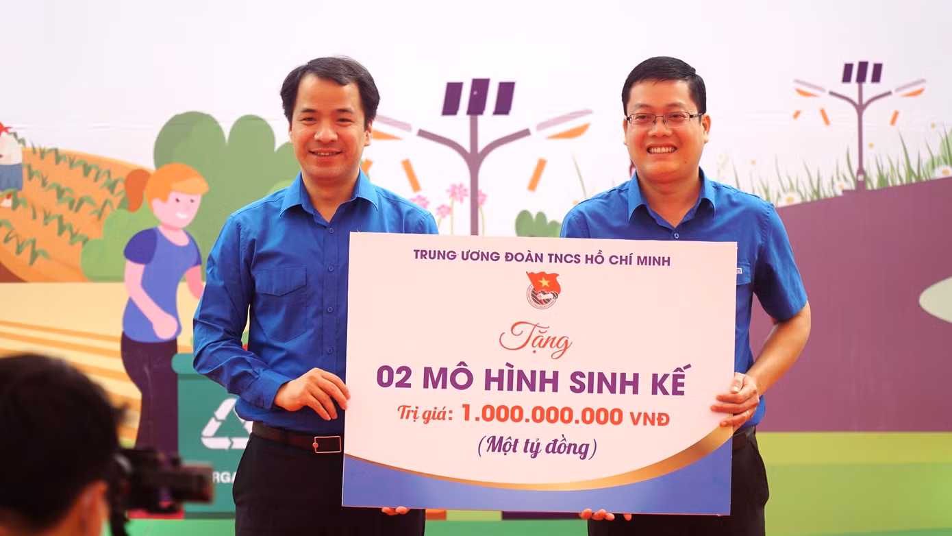 Trung ương Đoàn hỗ trợ 2 mô hình sinh kế cho thanh niên TT-Huế trị giá 1 tỷ đồng. Trung ương Đoàn hỗ trợ 2 mô hình sinh kế cho thanh niên TT-Huế trị giá 1 tỷ đồng.