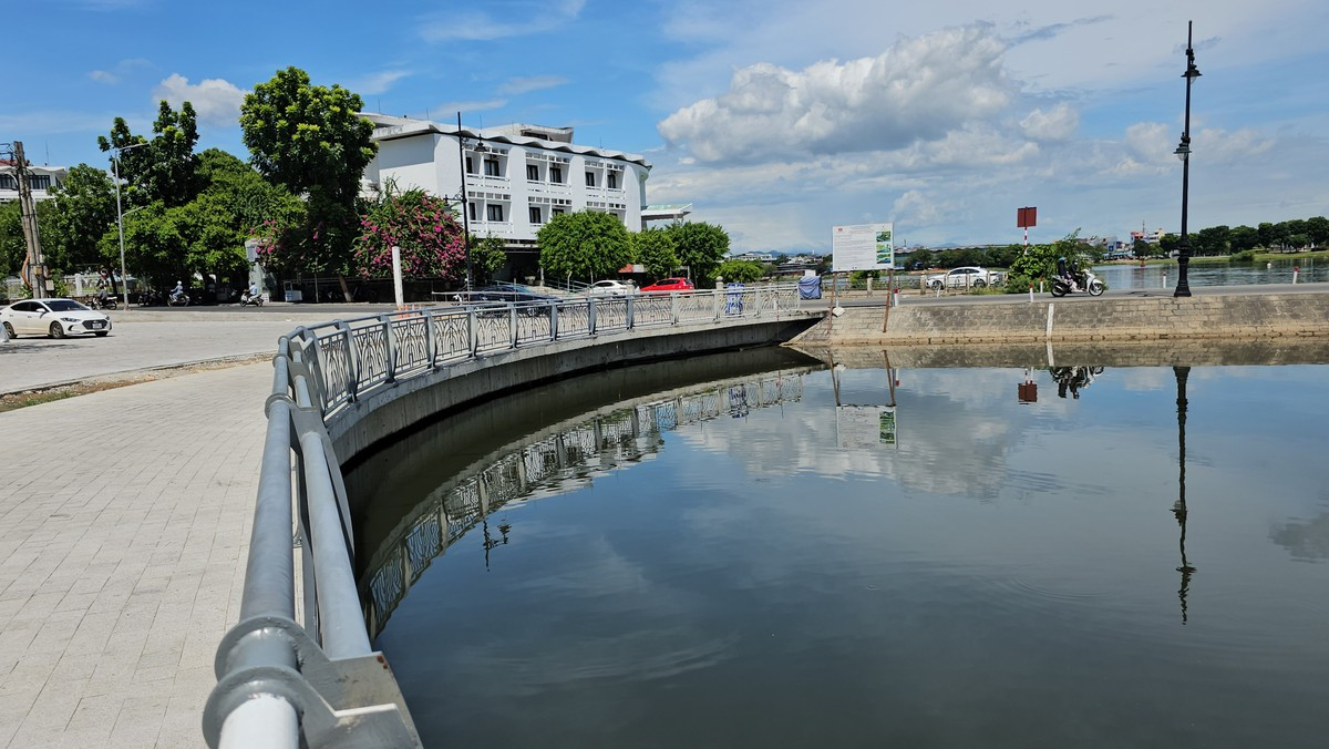Một đoạn đường dạo ven sông Như Ý đoạn tiếp giáp với Đập Đá.