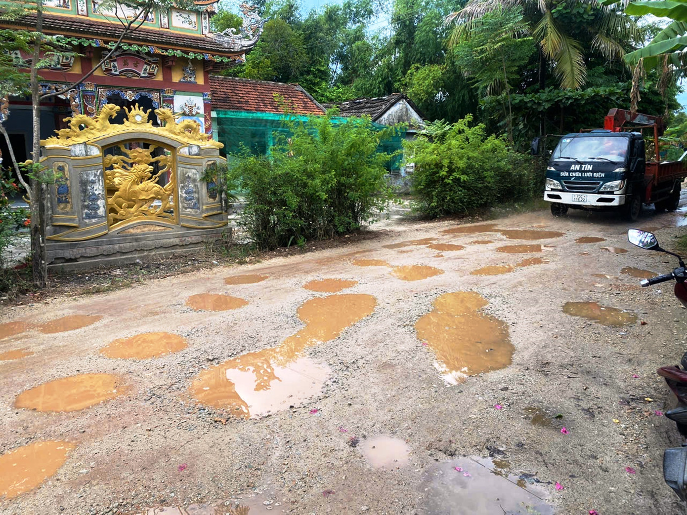 Đây là một trong những tuyến giao thông huyết mạch có chiều dài hàng chục km đi qua nhiều phường, xã, thị trấn thuộc thị xã Hương Thủy, huyện Phú Vang và TP. Huế.