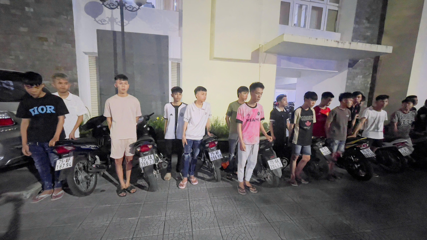 Nhóm 37 đối tượng cùng phương tiện xe máy có dấu hiệu gây rối trật tự công cộng, gây nguy hiểm trên Quốc lộ 1, bị công an ngăn chặn kịp thời.