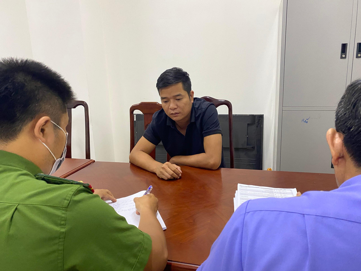 Chỉ trong thời gian một tháng, đường dây cá độ do Tùng cầm đầu đã tổ chức đánh bạc với số tiền hơn 20 tỷ đồng