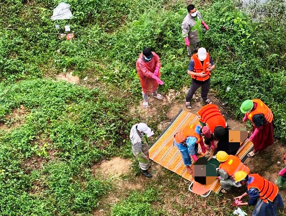 Thi thể nạn nhân Tôn Thất Tín được phát hiện nổi trên sông cách hiện trường tai nạn khoảng 6,5km.