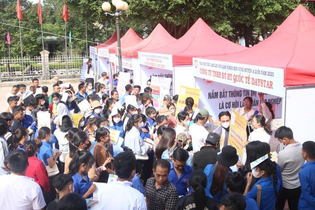 Ngày hội việc làm gắn với giảm nghèo bền vững do huyện A Lưới và Sở LĐ-TB&amp;XH tỉnh TT-Huế tổ chức vào tháng 9/2023.